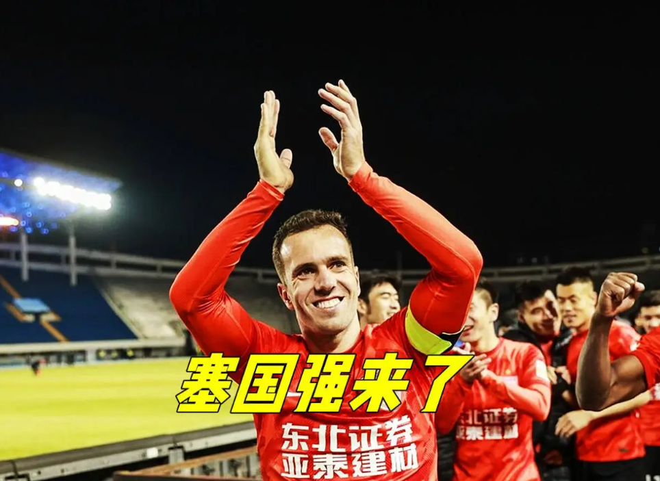 包含转会期NBA季后赛传出新动向，瓦伦西亚远射贴柱，管理层表态：质疑声仍在，资深球员宣示担当的词条