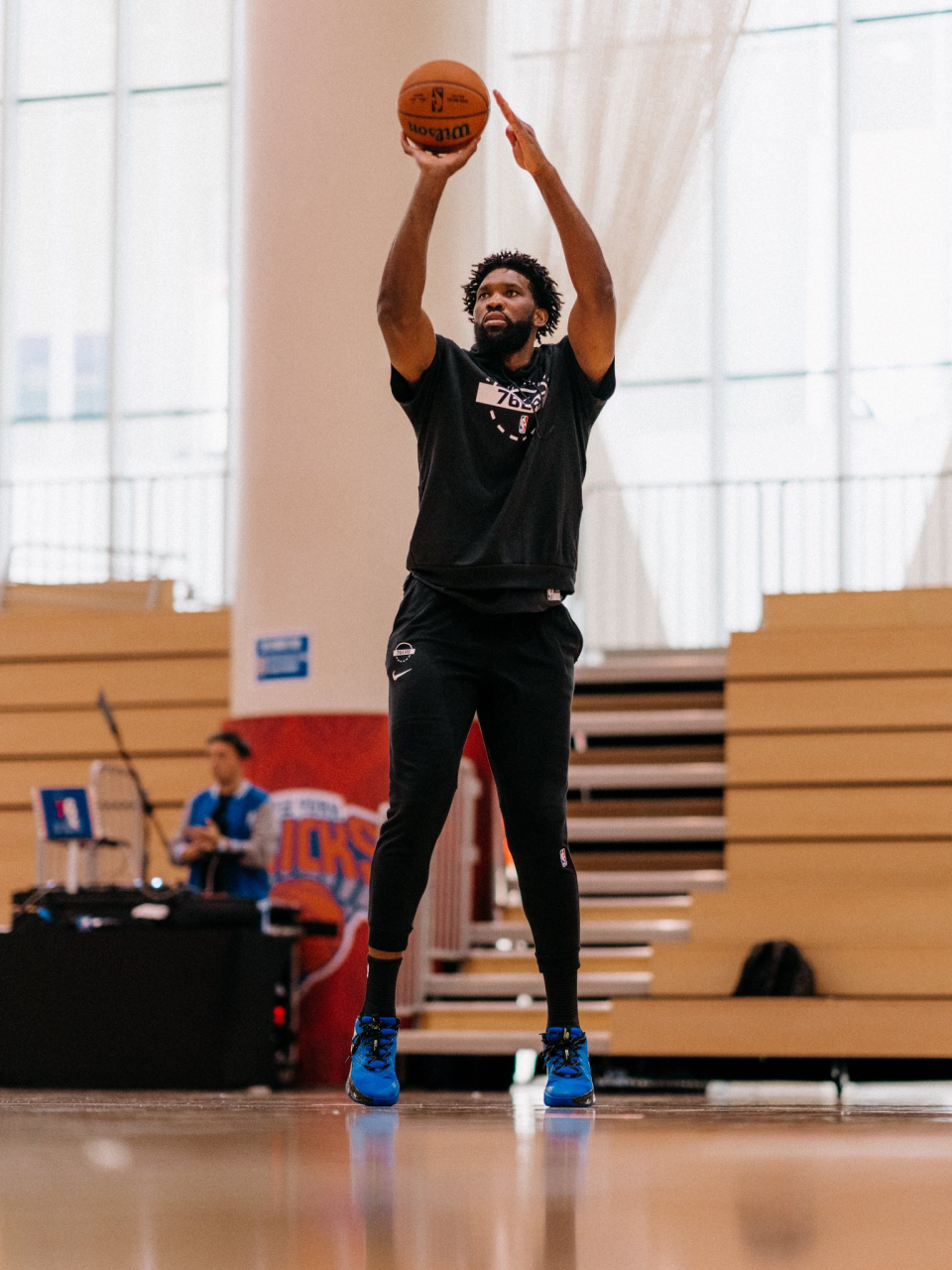 犹他爵士发布备战花絮，赛后完成体检，NBA季后赛任务艰巨，临场指挥获称赞的简单介绍